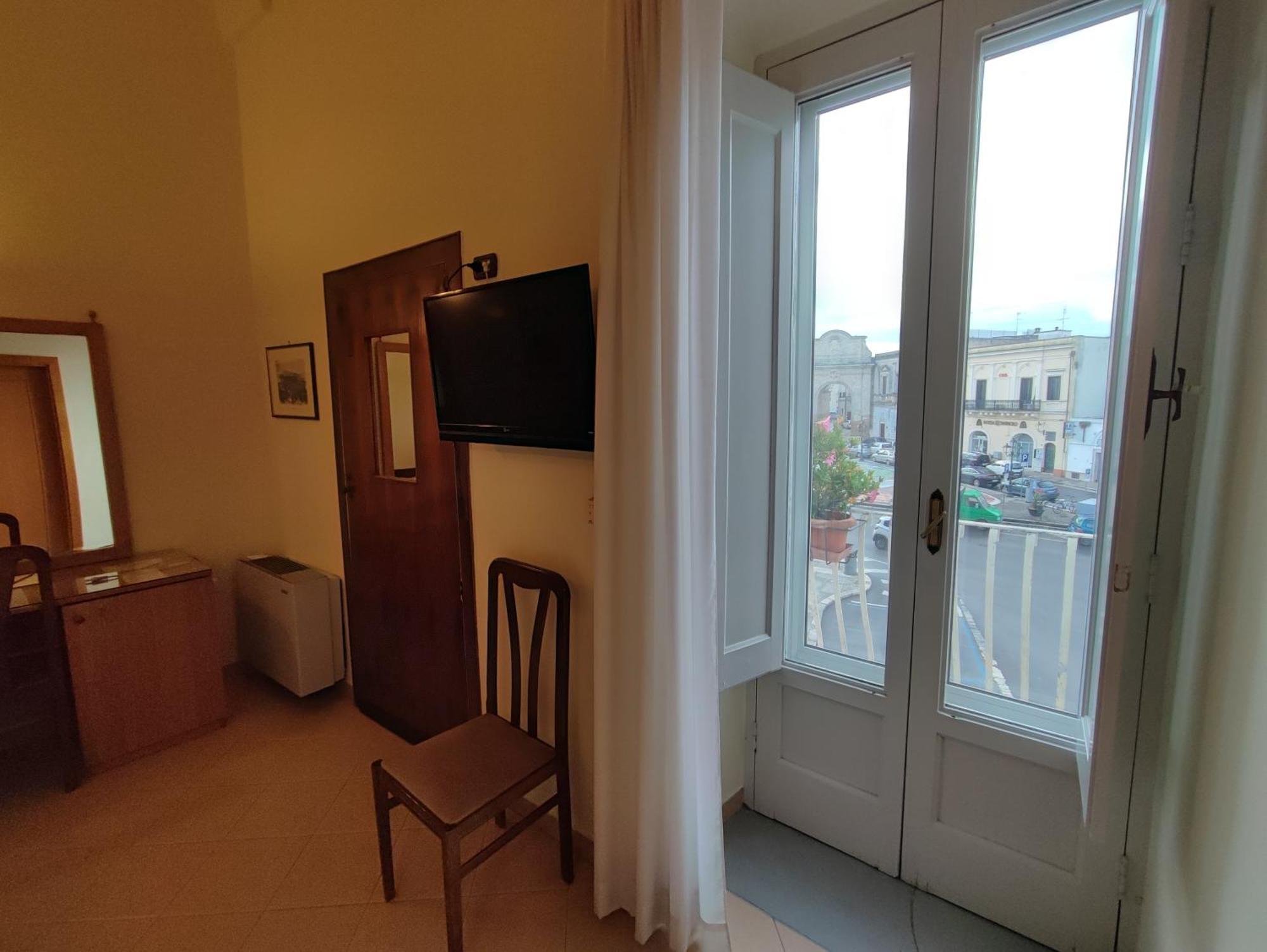 Hotel Castello Месане Екстериор снимка