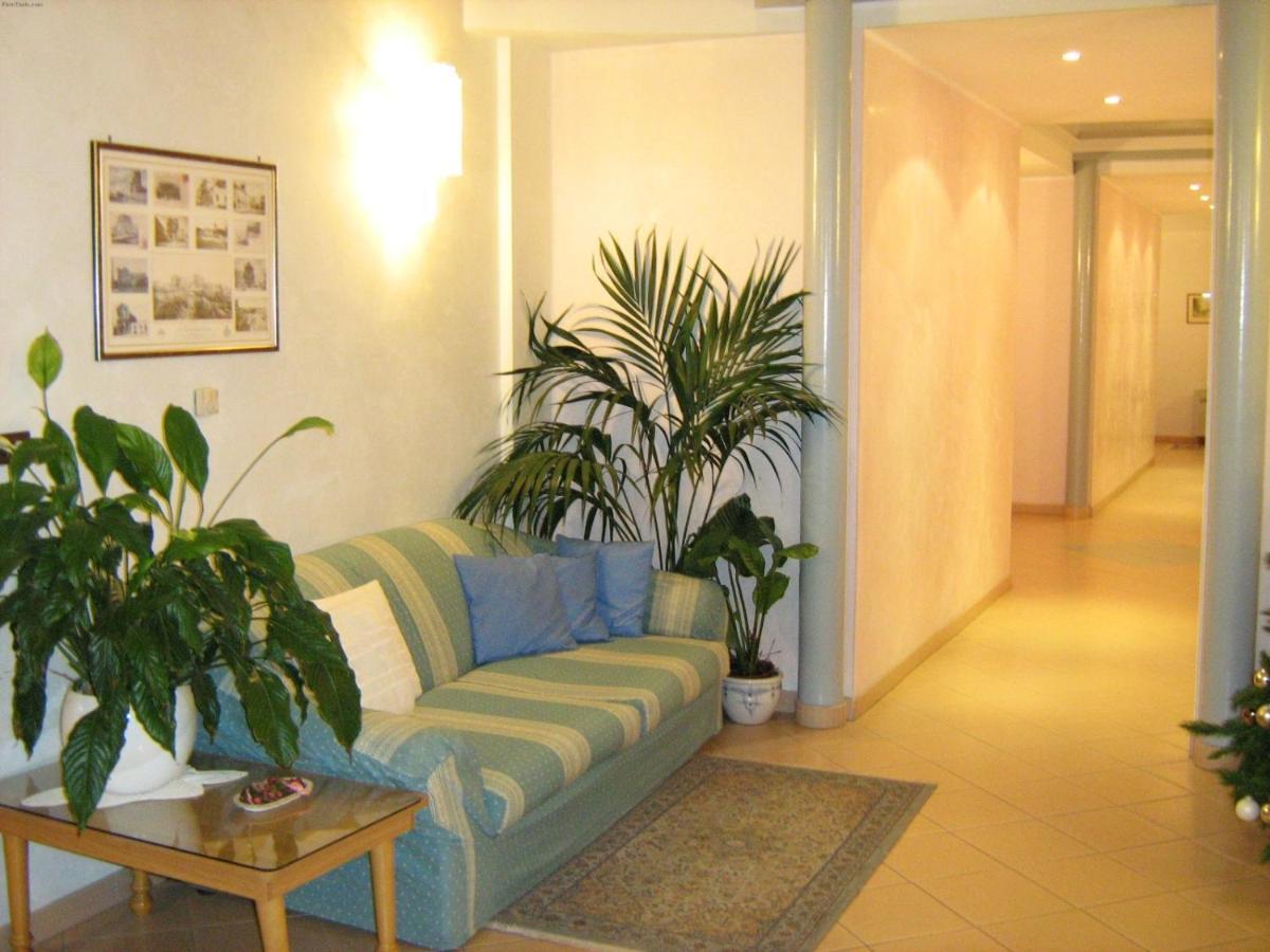 Hotel Castello Месане Интериор снимка