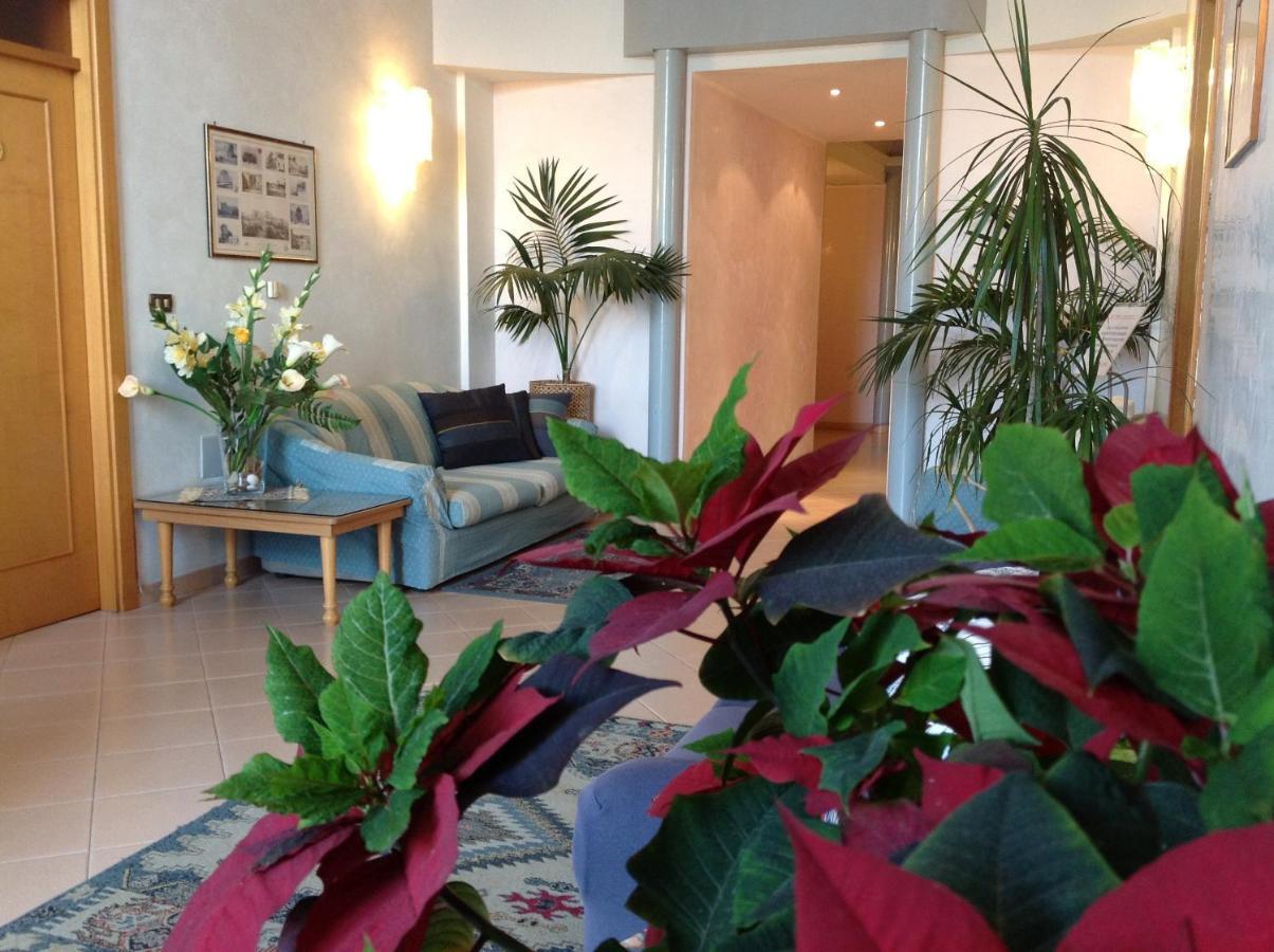 Hotel Castello Месане Интериор снимка